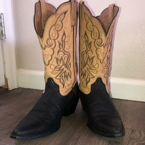 Women’s Ariat Leather Cowboy Boots - Size 8